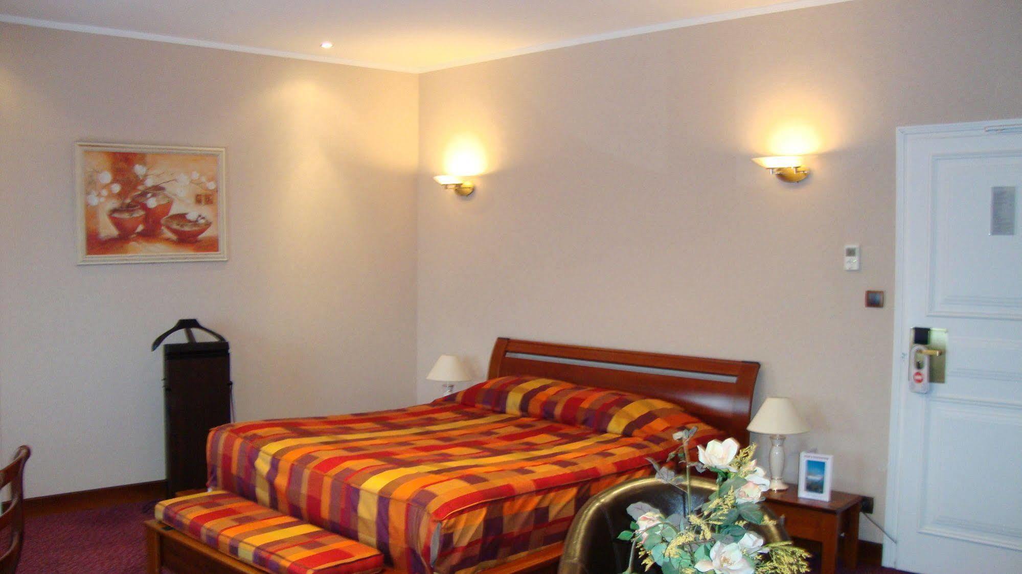 Logis Hotel Borel Dunkirk Exterior photo